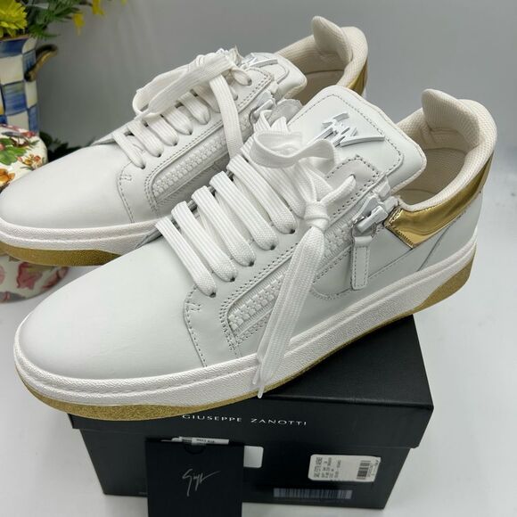 Men's Giuseppe Zanotti , GZ 94 low top sneakers size 44 maiden Italy - Picture 1 of 10